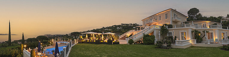 Althoff Villa Belrose in St. Tropez Aussenansicht Abendstimmung