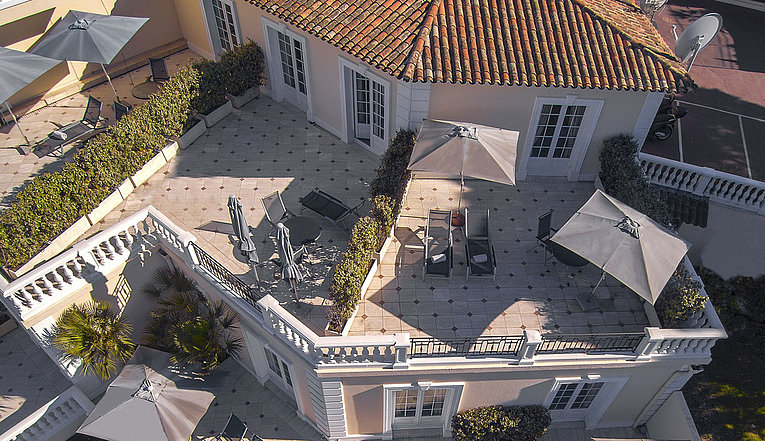 Althoff Villa Belrose in St. Tropez Prestige Zimmer Balkon oder Terrasse mit Meerblick und Garten