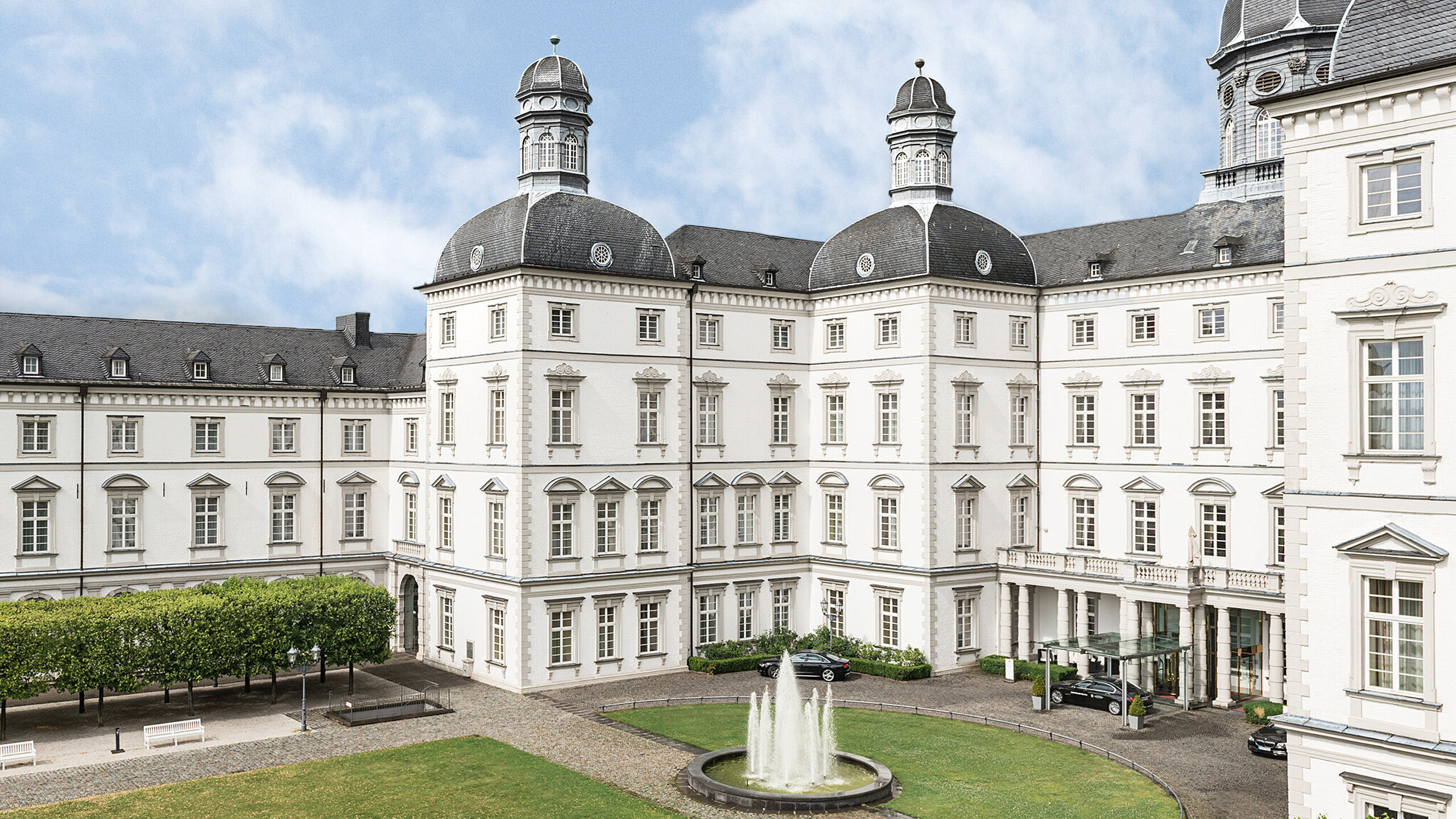 Althoff Grandhotel Schloss Bensberg Außenansicht 2