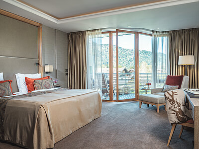 Althoff Seehotel Überfahrt Zimmer Elegant Nature Deluxe Alpenblick schlafbereich und Ausblick