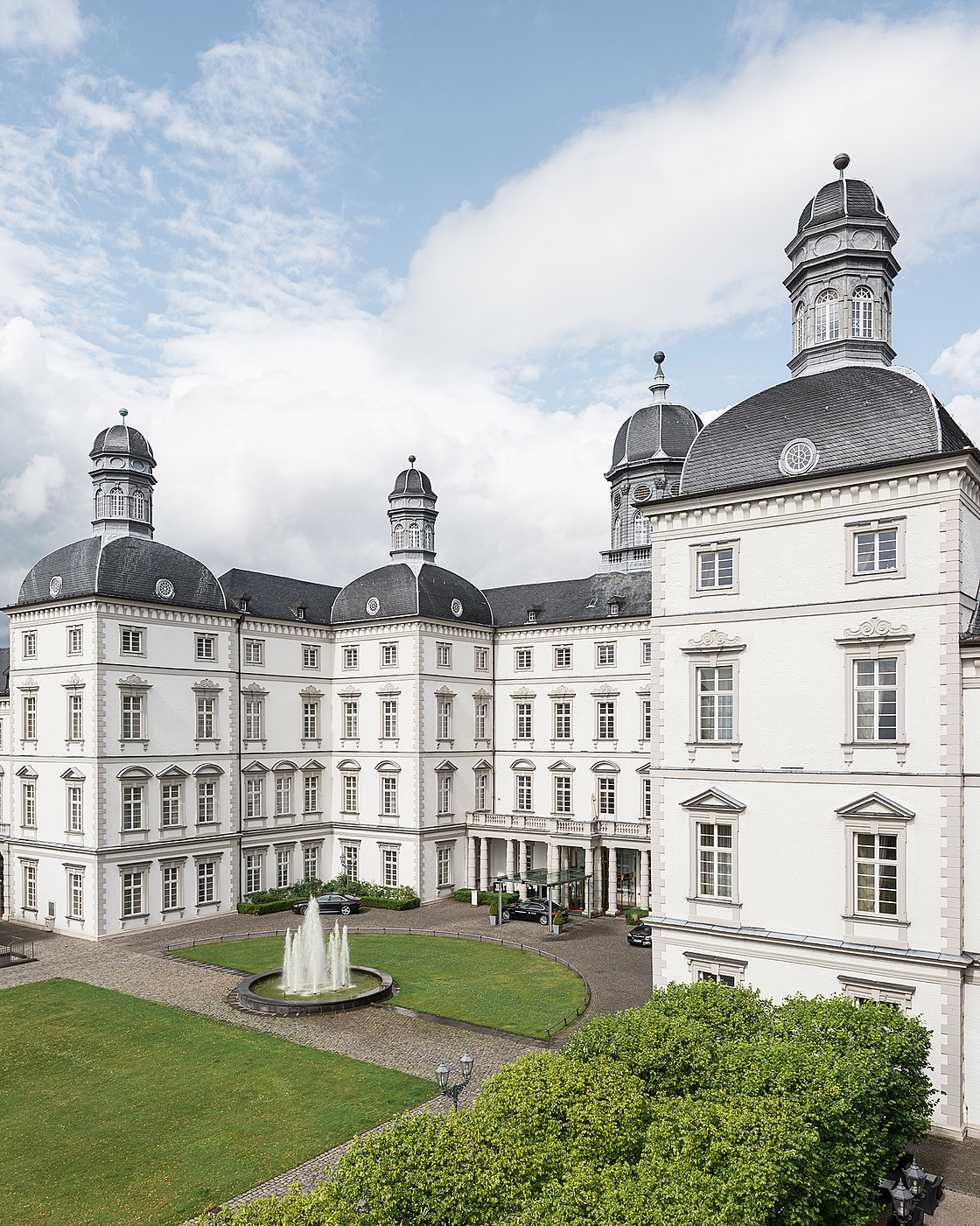 Althoff Grandhotel Schloss Bensberg Aussenansicht