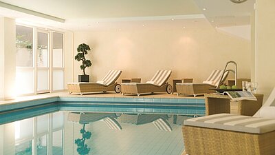 Althoff Hotel Fürstenhof Celle SPA und Wellness Pool Schwimmbad Massagen